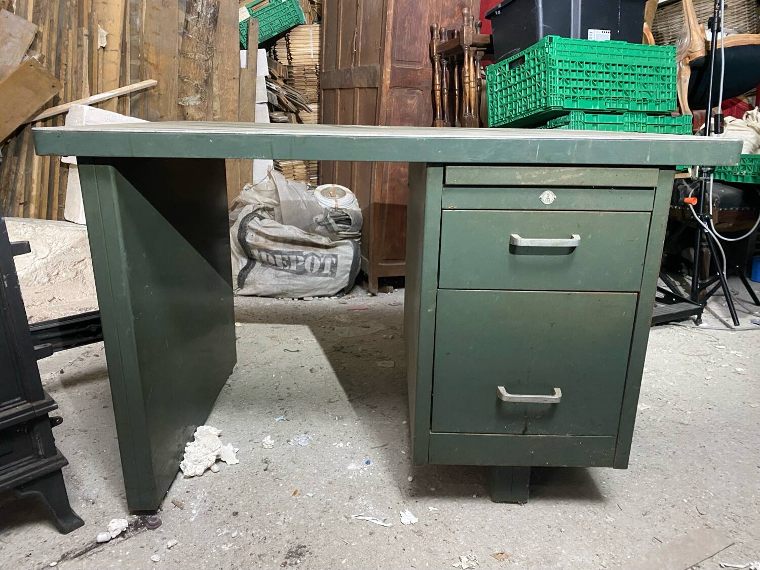 Stafor industrial vintage metal desk
