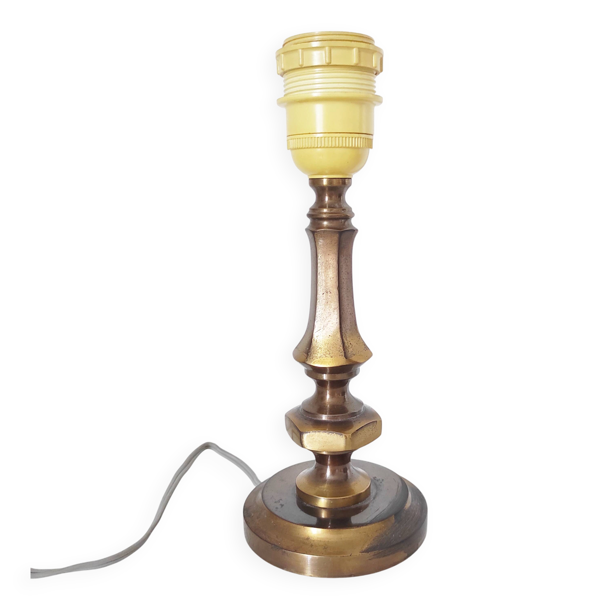 Pied de lampe en laiton doré