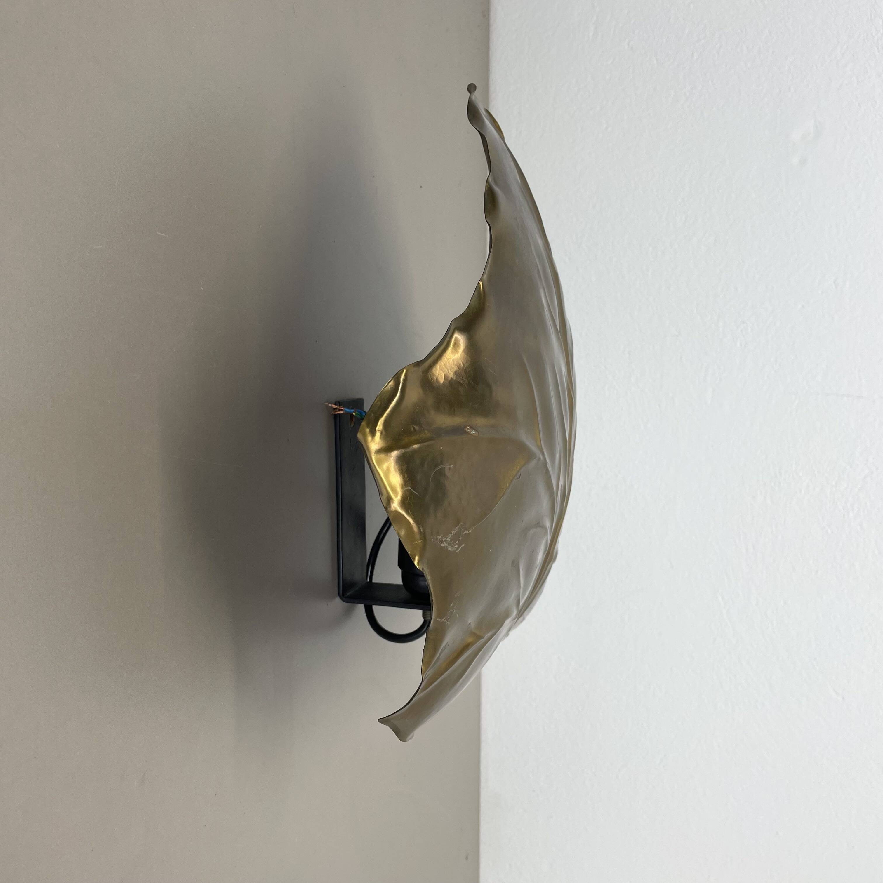 Brass Leaf Theatre Wall Light by Ravarini Castoldi, Milan Italy, 1970s