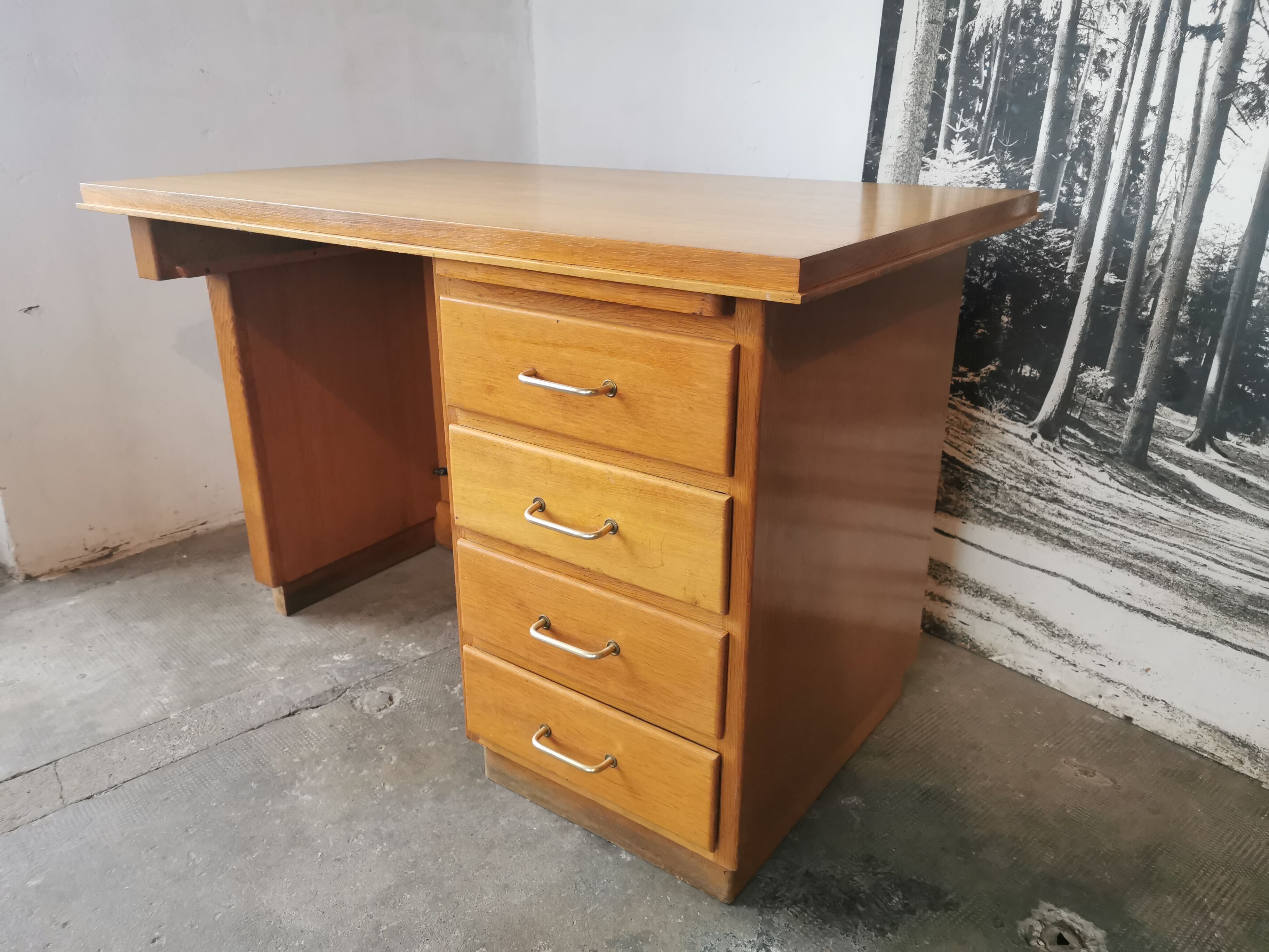 Bureau vintage des années 60