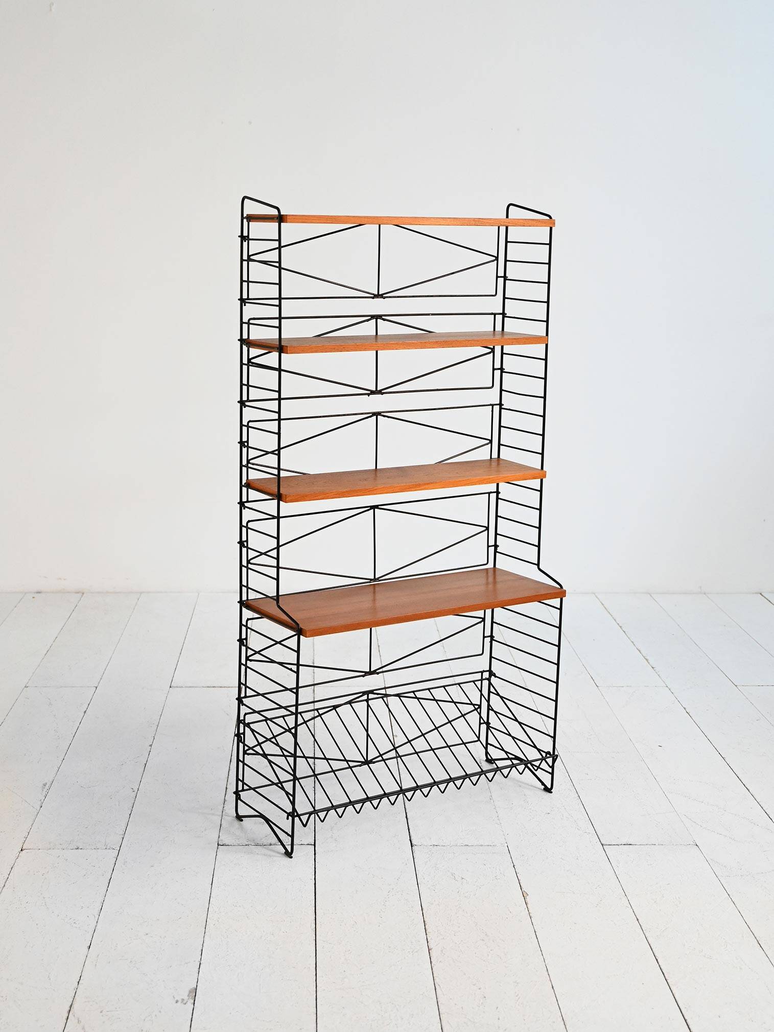 Freestanding Hylla-style shelving unit 1960s