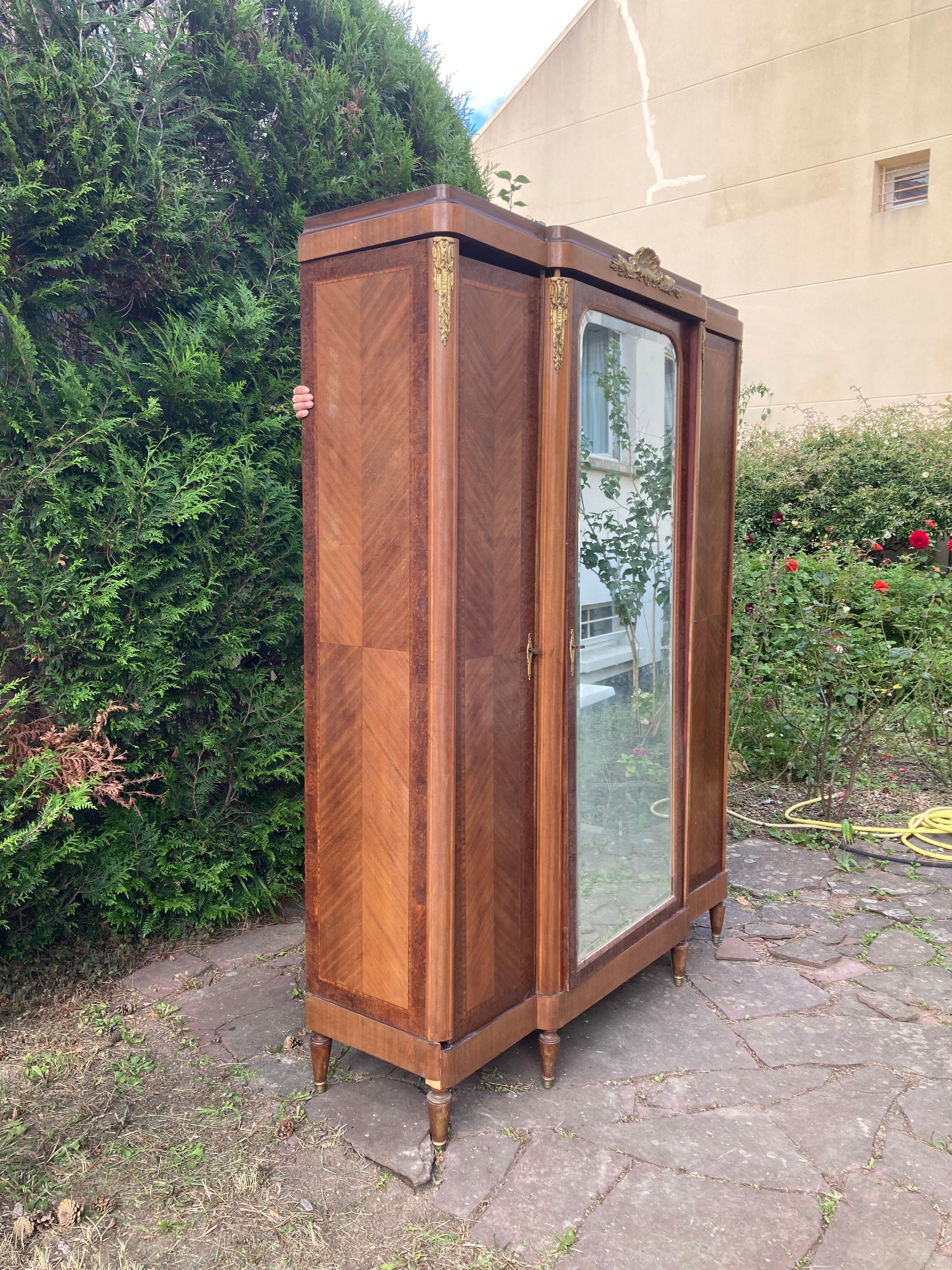 1926 Thuya and Mahogany Wardrobe