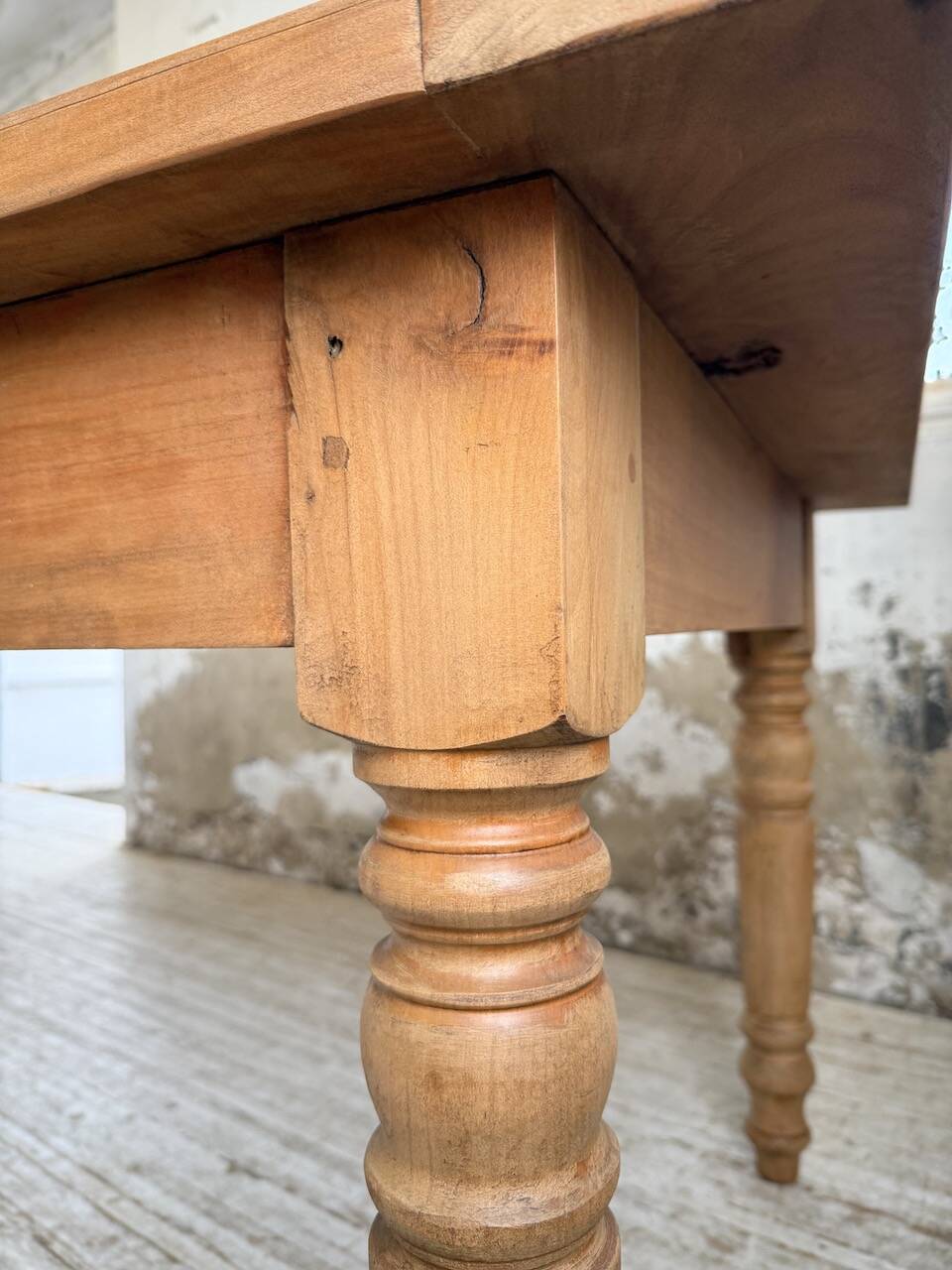 Table de ferme en merisier