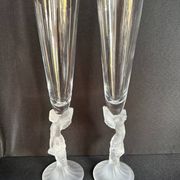 Champagne flutes Amour de Deutz sold in sets of 2.