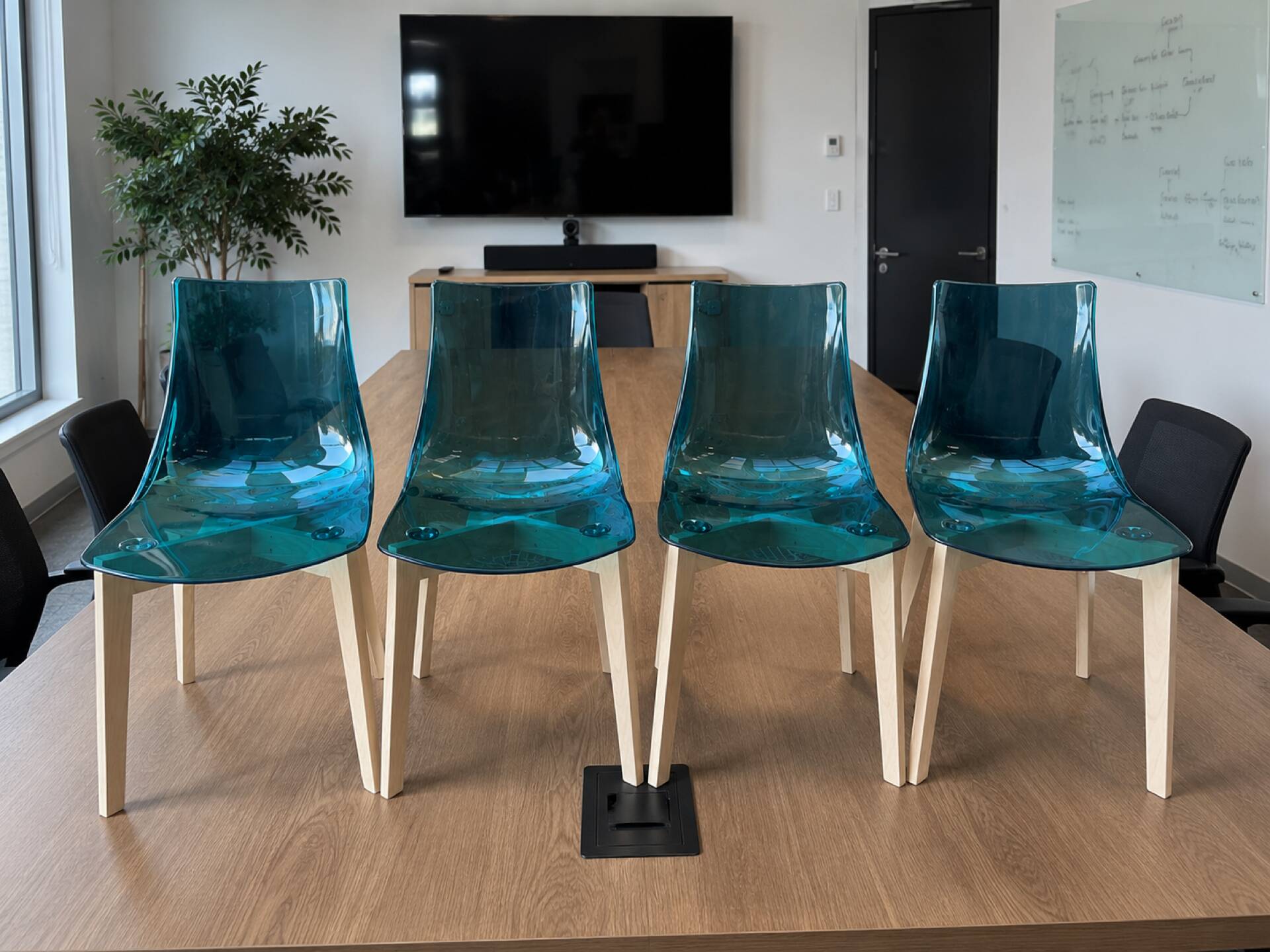 Set of 4 fantasy design chairs – brand: Cancio (wood & polycarbonate)