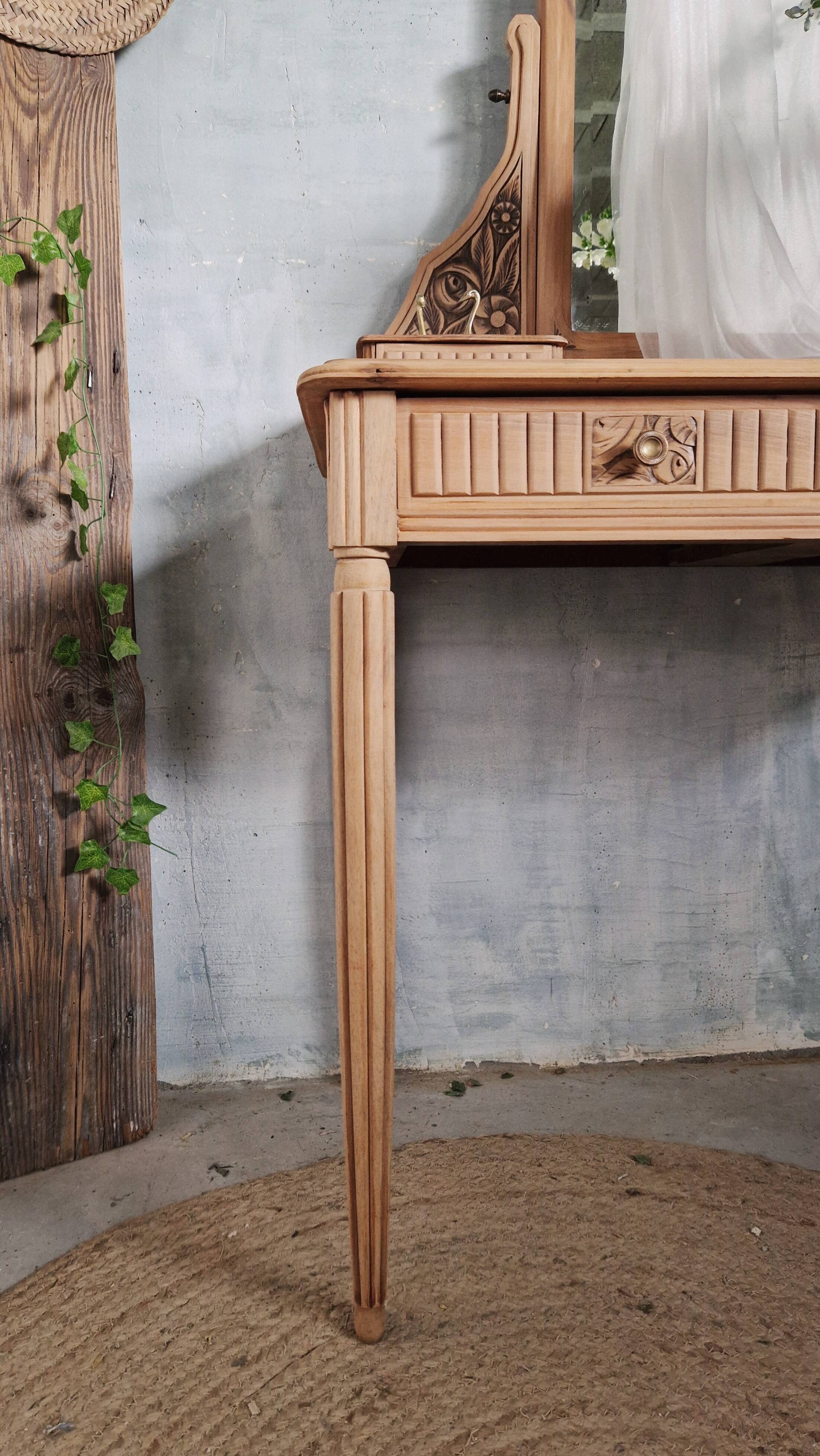 Magnificent Art Deco dressing table