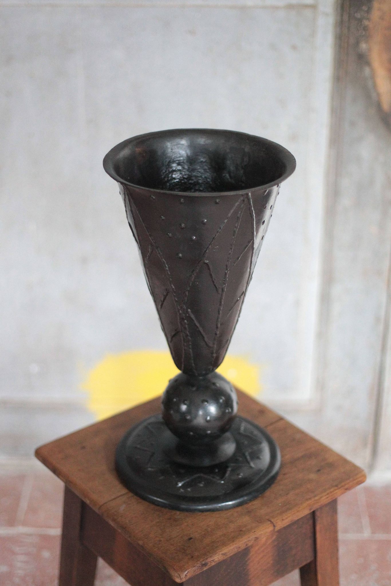 Vase unique fait par artisan ferronnier, vase vintage, collection