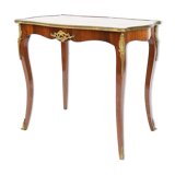 In-bookmarked living room table