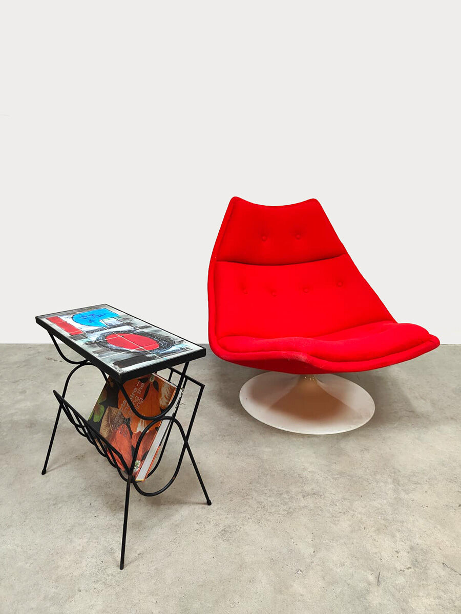 Vintage design magazine rack tile table Belarti