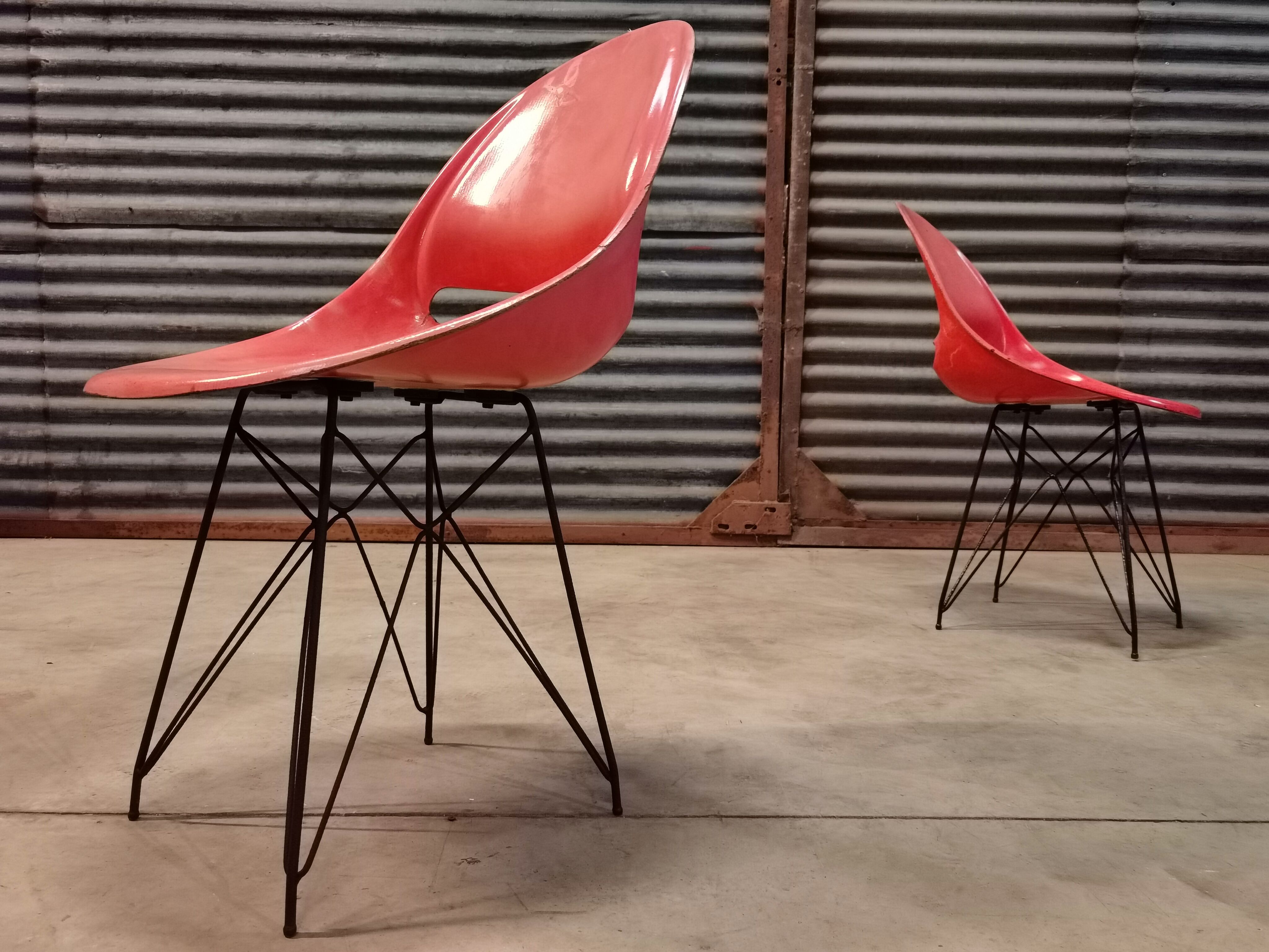 Pair of red chairs by Miroslav Navràtil for Vertex 1959