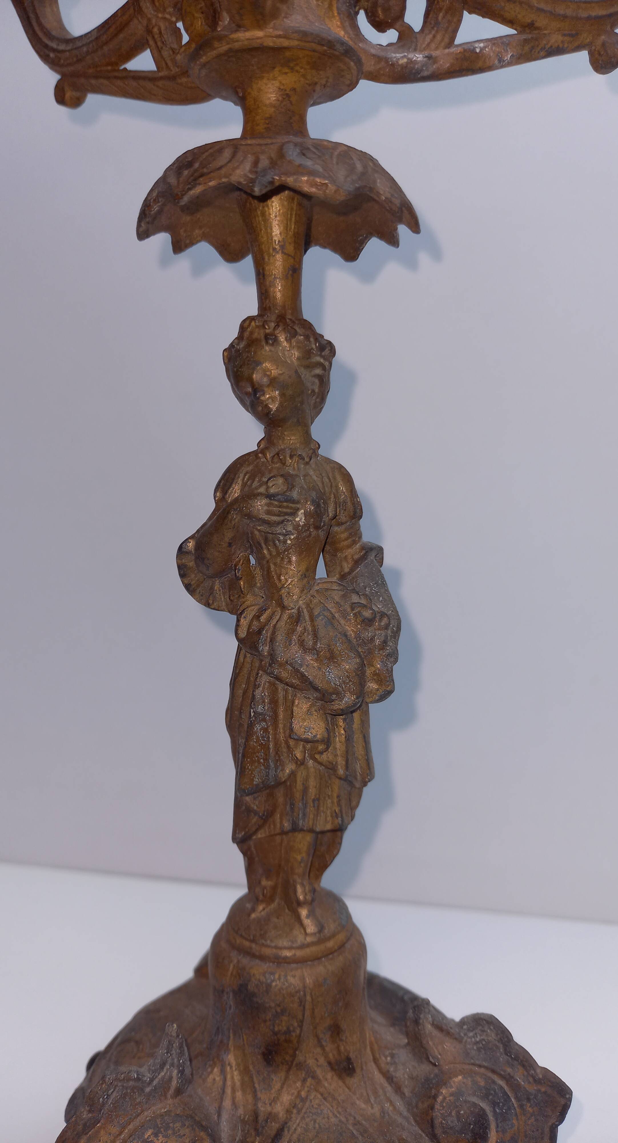 Regulate candlesticks - Pair of Louis XV characters