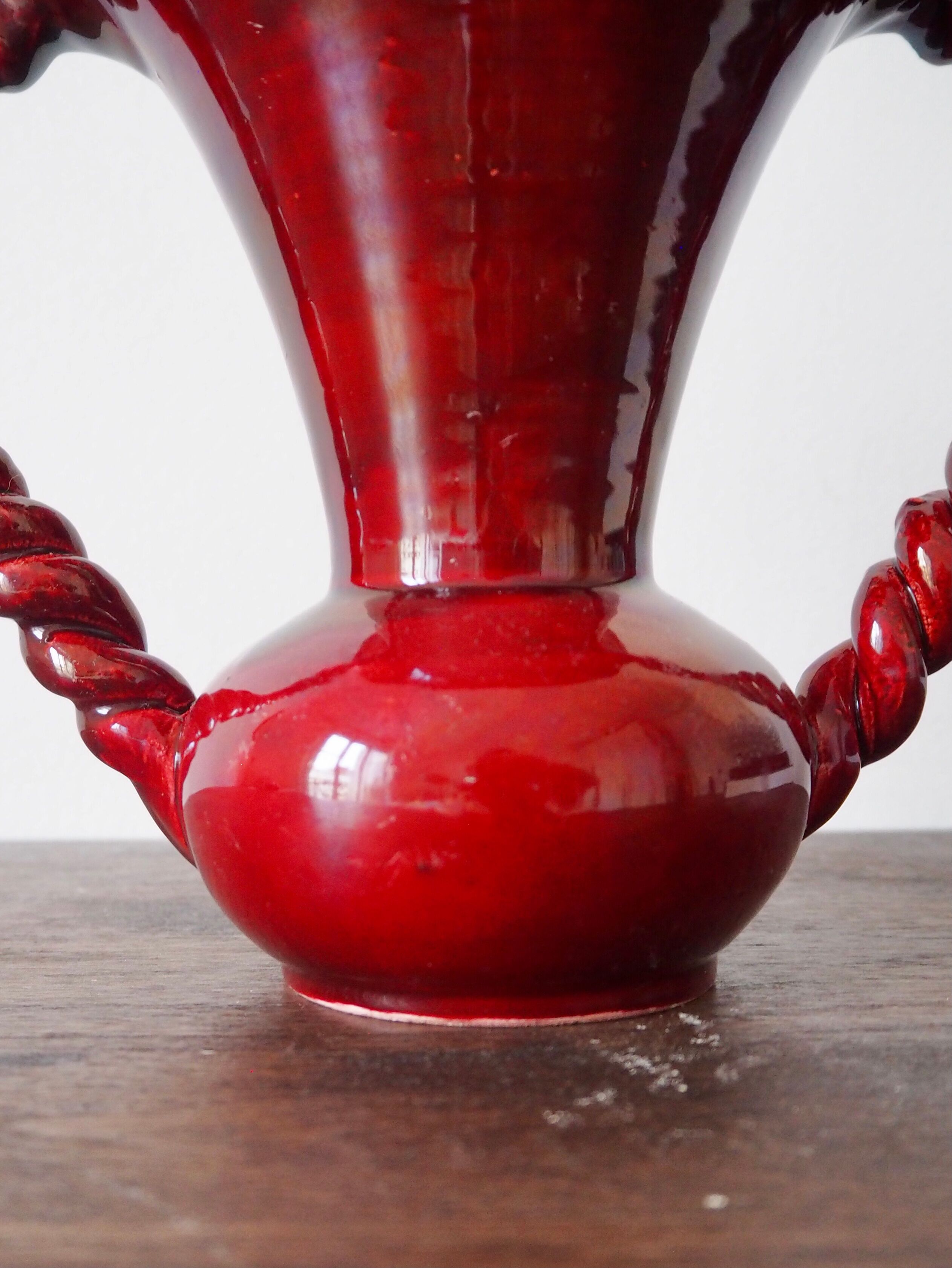 Vase in red slip