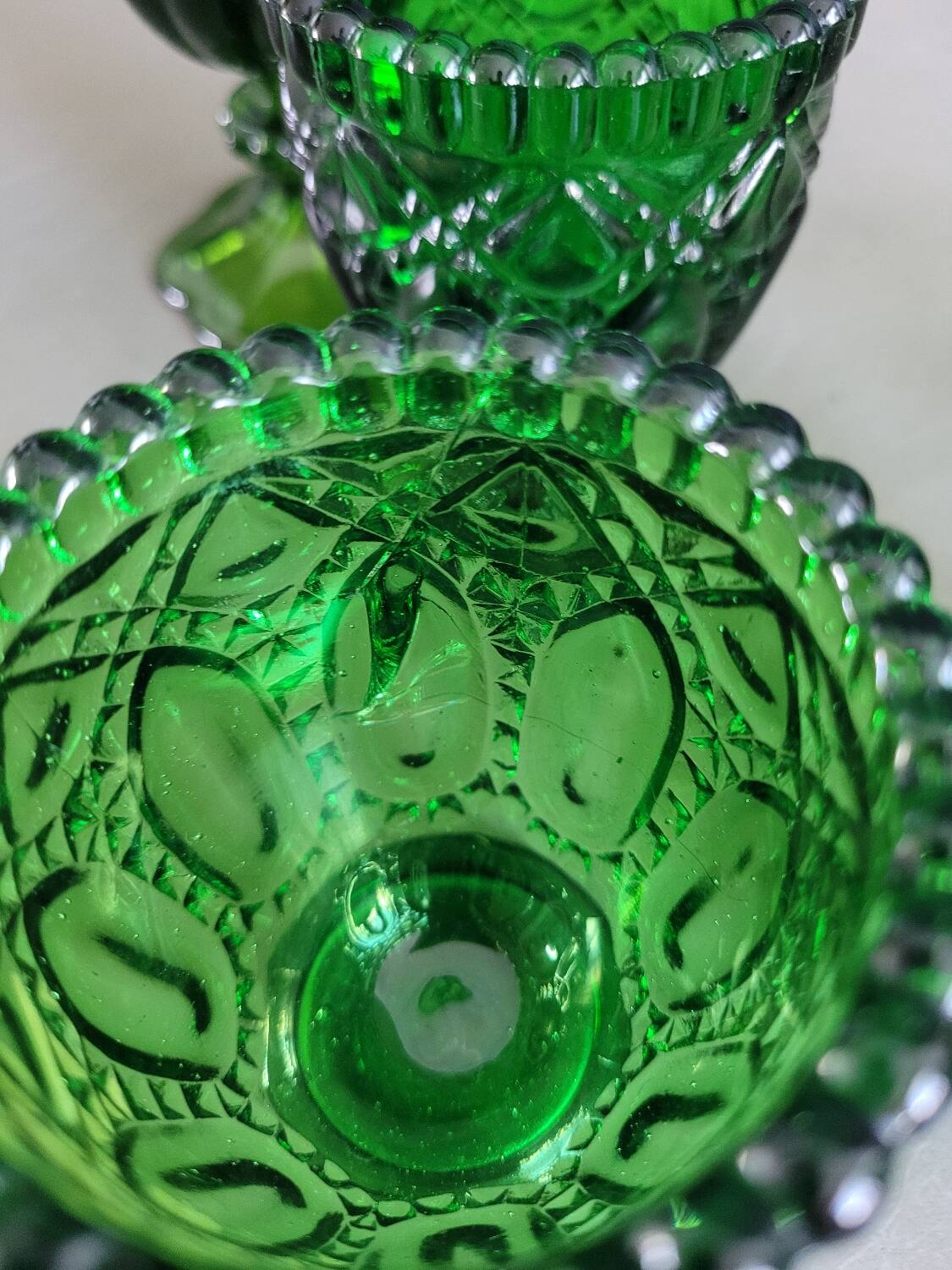 Set of 6 green molded glass glasses