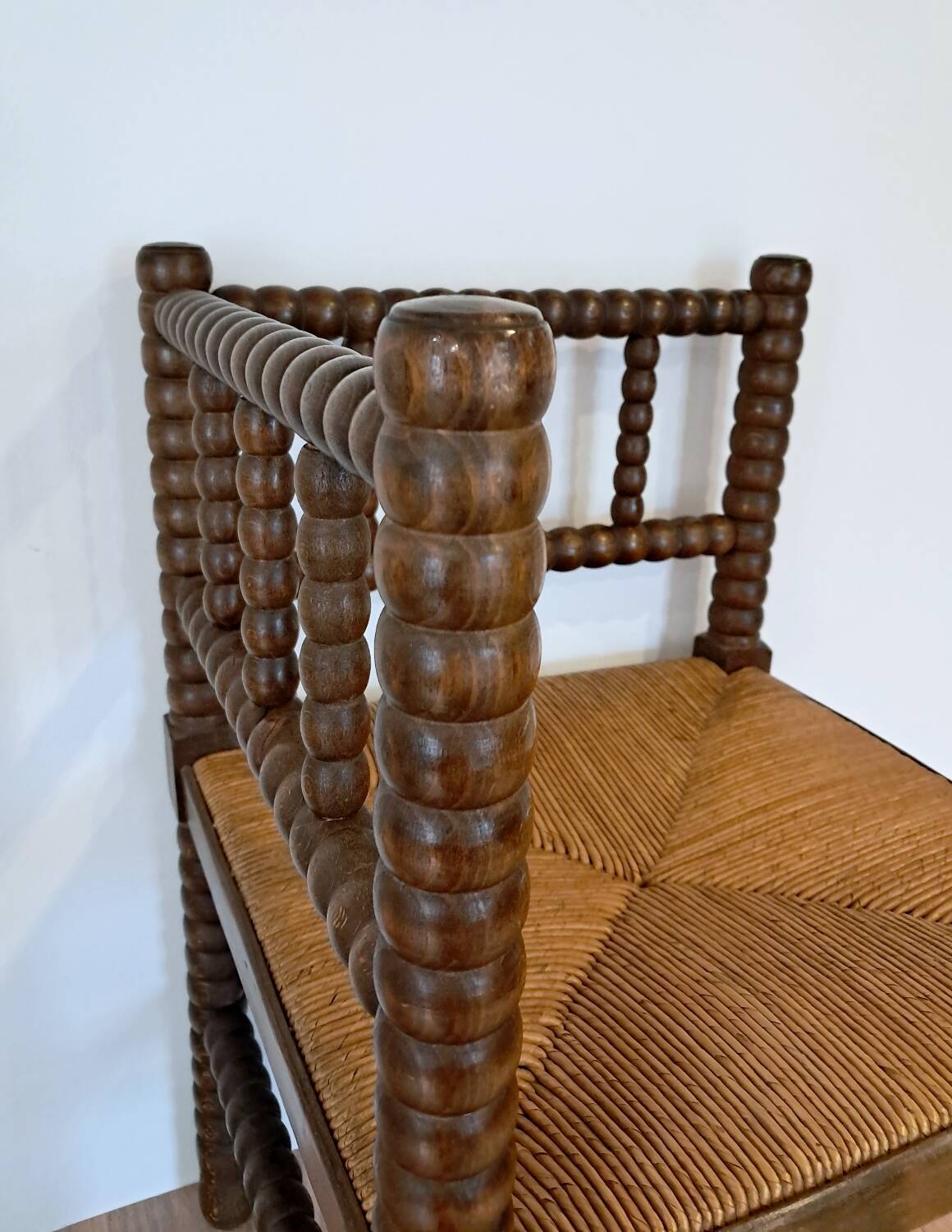 Fireplace corner chair