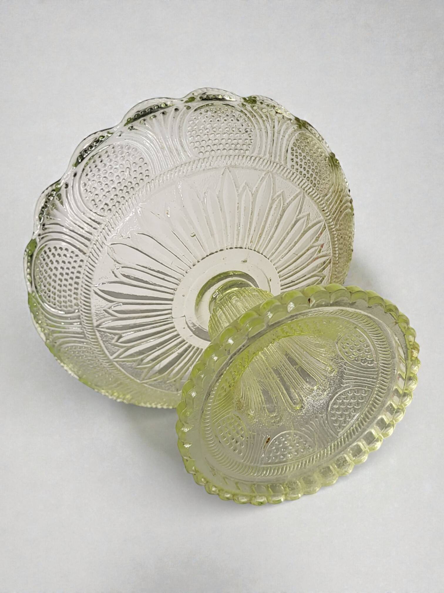 Fruit bowl / compote dish / centrepiece