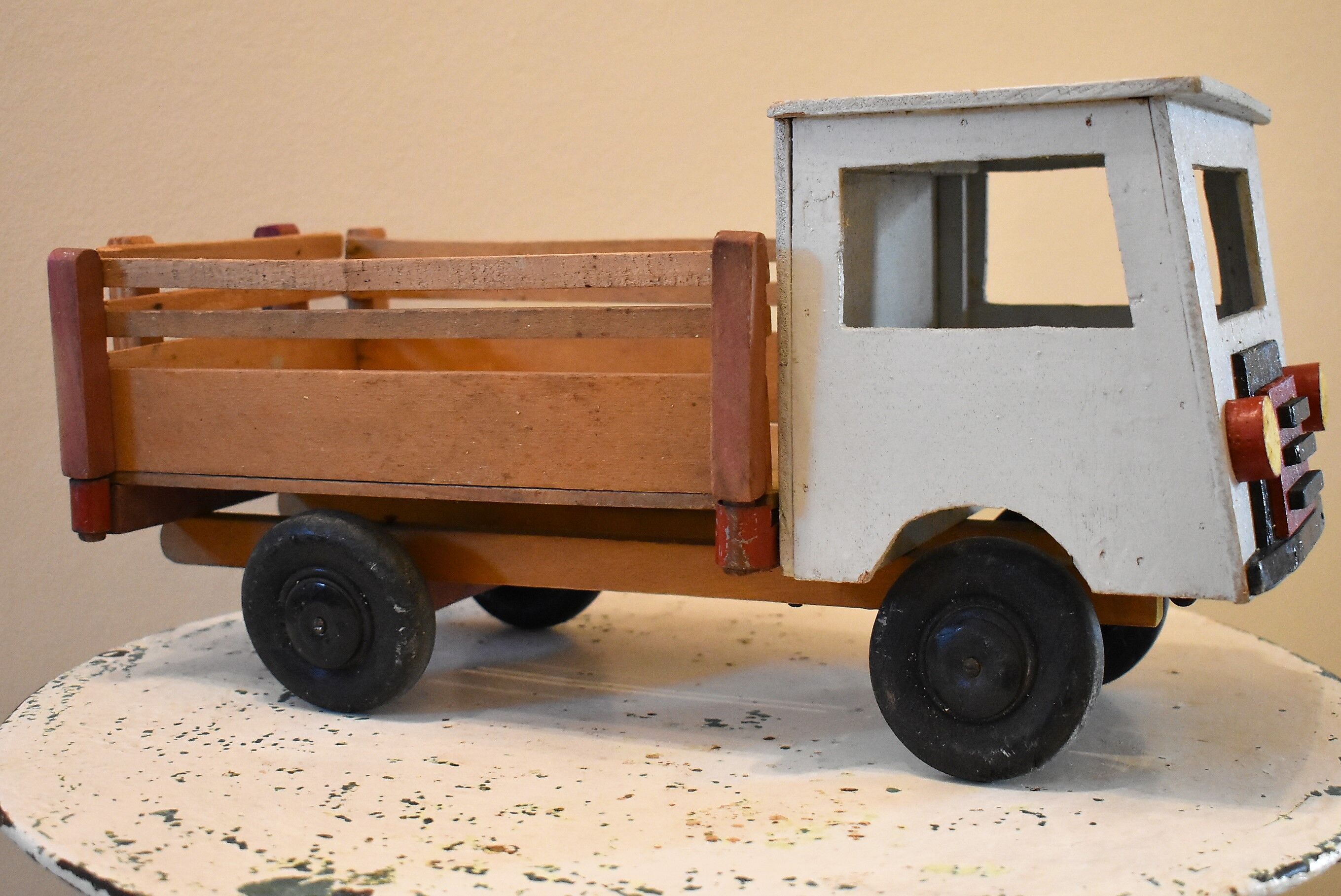 Truck wooden former Dejou