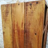 Buffet with sliding doors