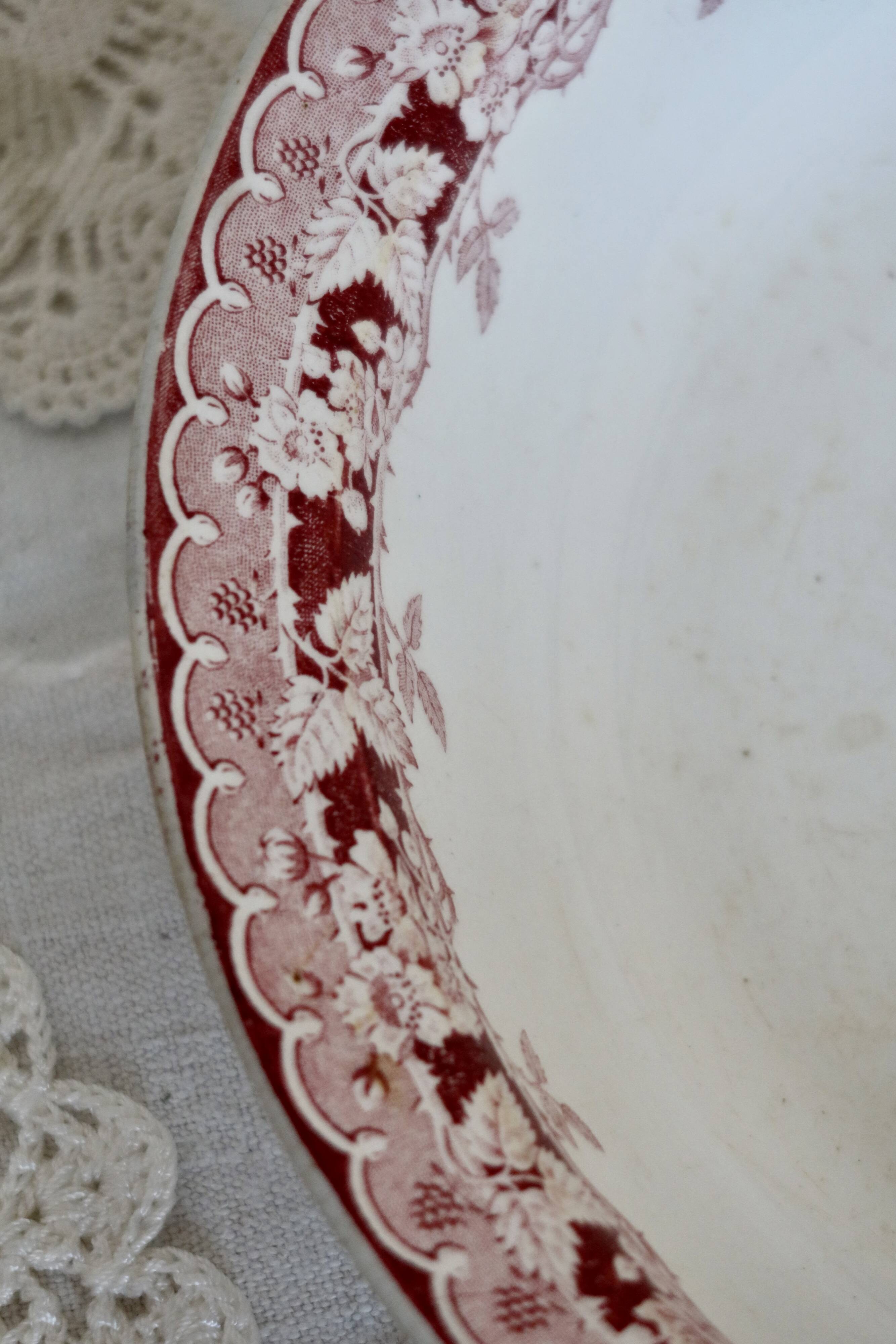 Antique hollow round serving dish iron earth Saint Amand and Hamage model Murier rouge