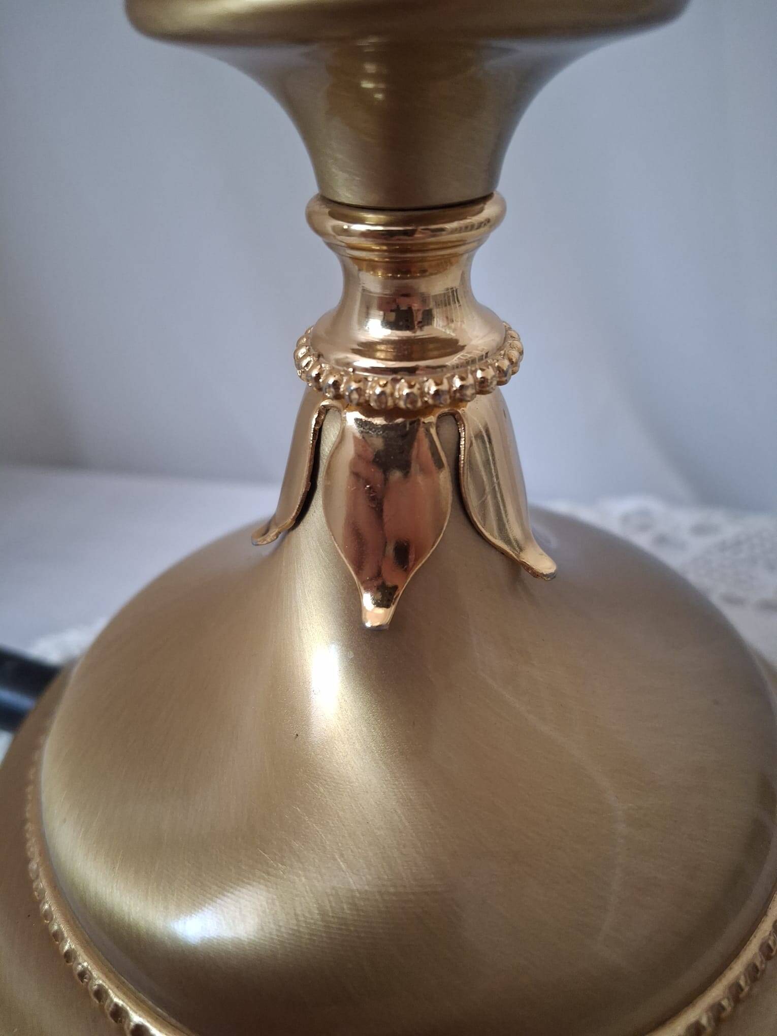 F. Fabbian Italy Pink Frosted Glass Petal Table Lamp, Murano Style, 1980s