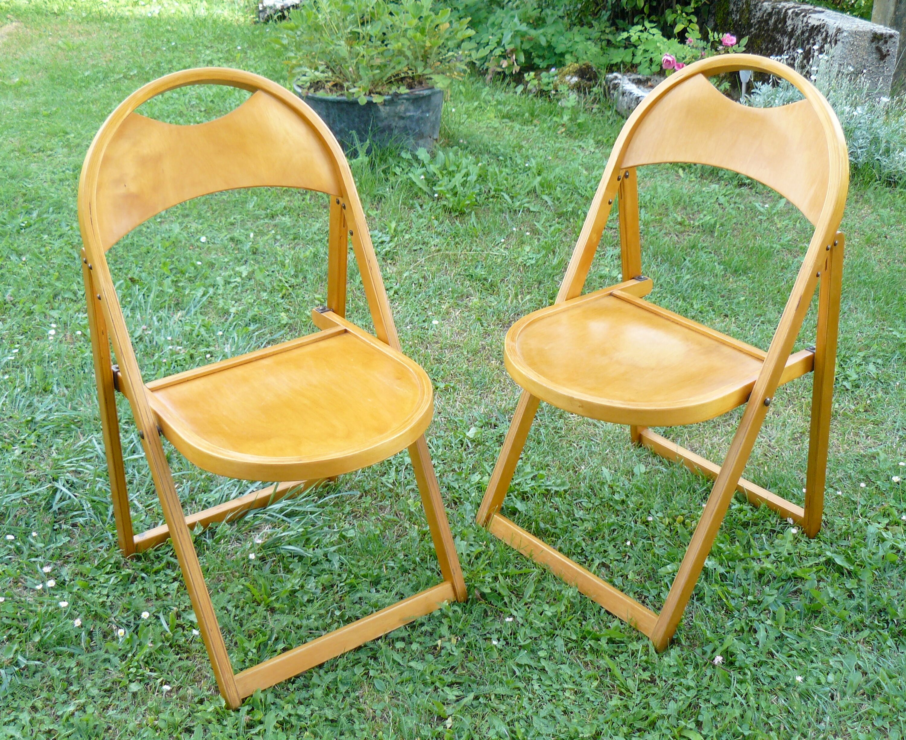 Pair of modernist pliantes chaises design 1950-60