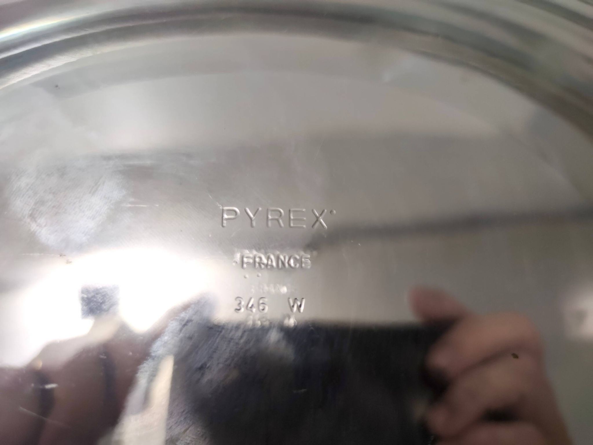 Plat à chevreuil en métal argenté avec cocotte en verre Pyrex de Sabattini, Italie