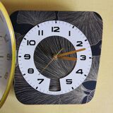 Vintage silent wall pendulum clock 60s trapeze "Gingko black gold"