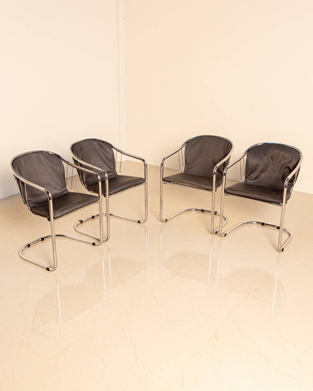 Set of 4 chairs 80's