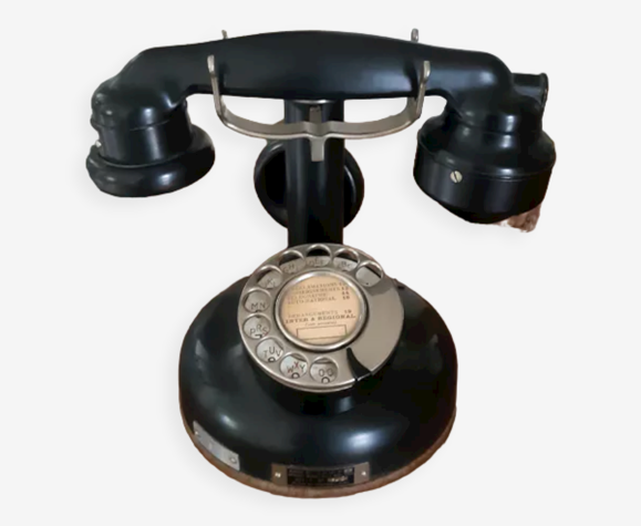 Téléphone à colonne ancien BCI modèle 24 (M24).