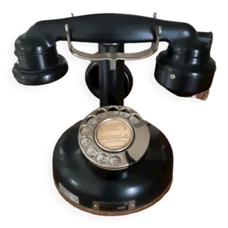 Old column phone BCI model 24 (M24).