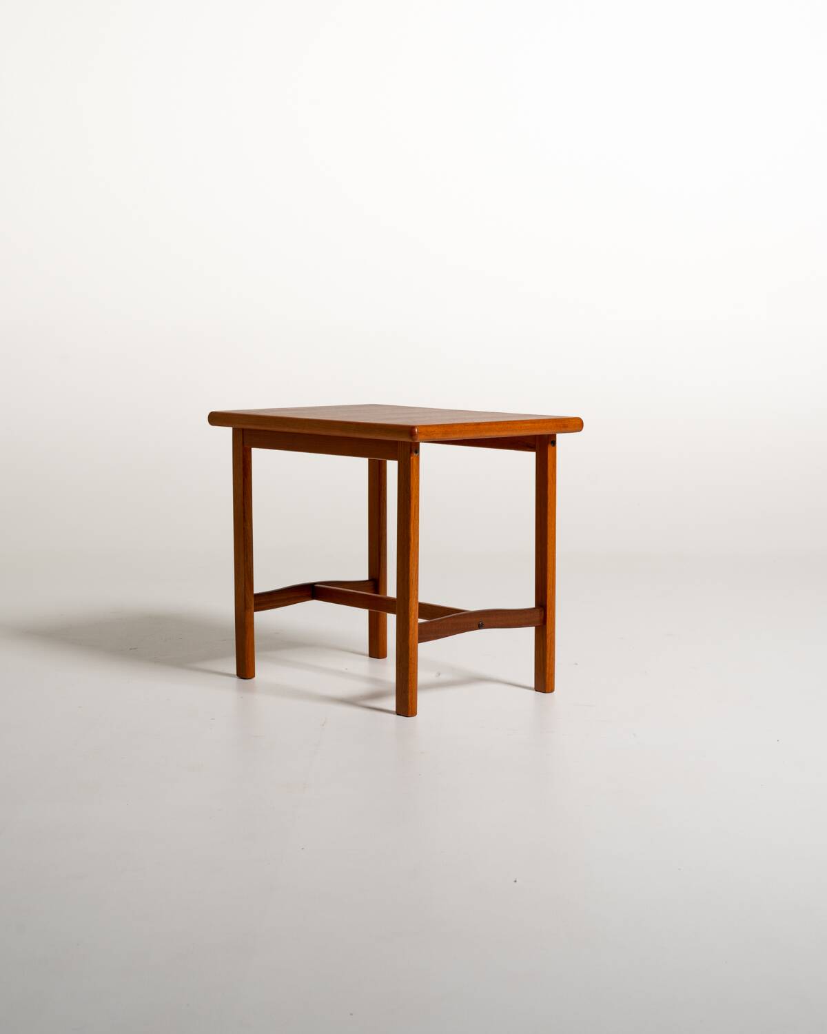 Teak side table produced by Alberts, 1967