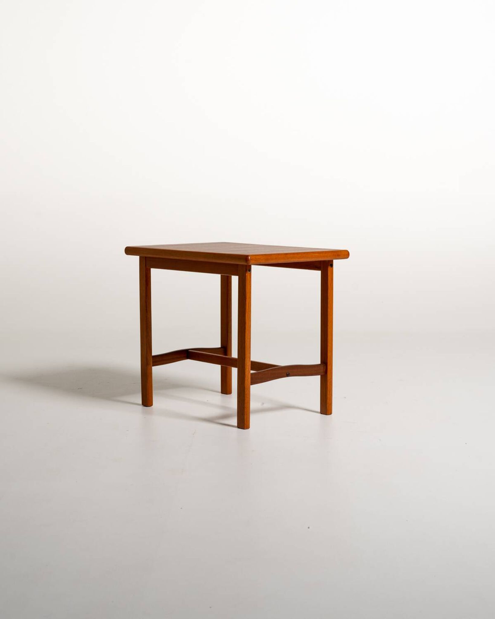 Teak side table produced by Alberts, 1967