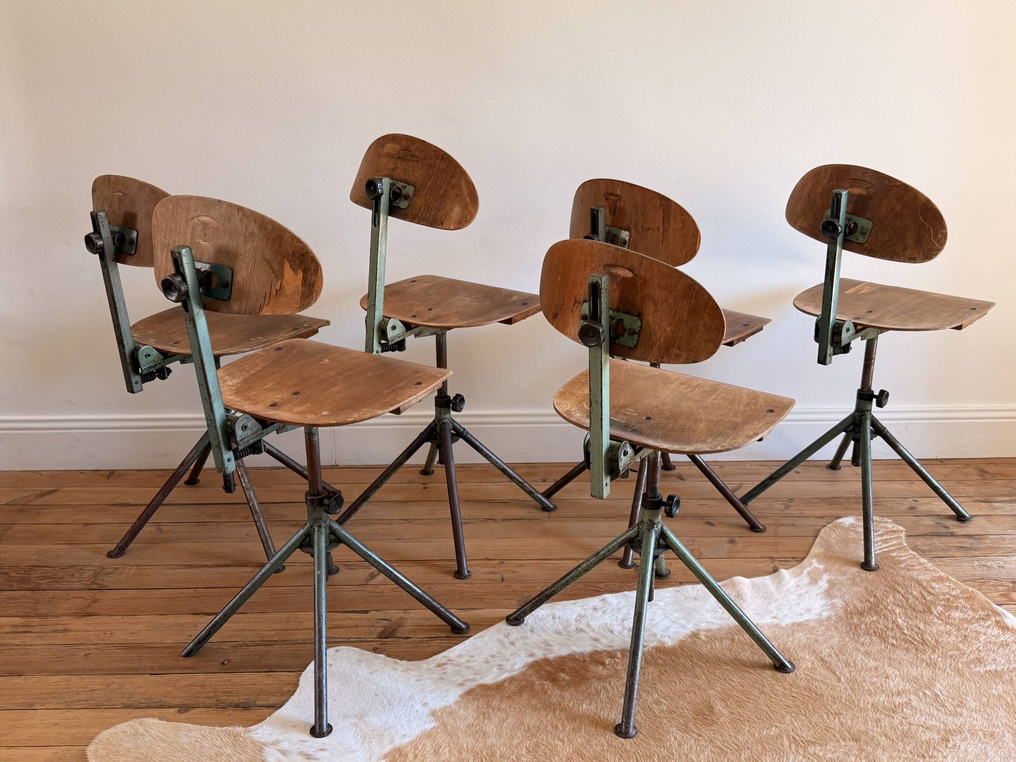 Set of 6 antique industrial workshop chairs in wood and metal.