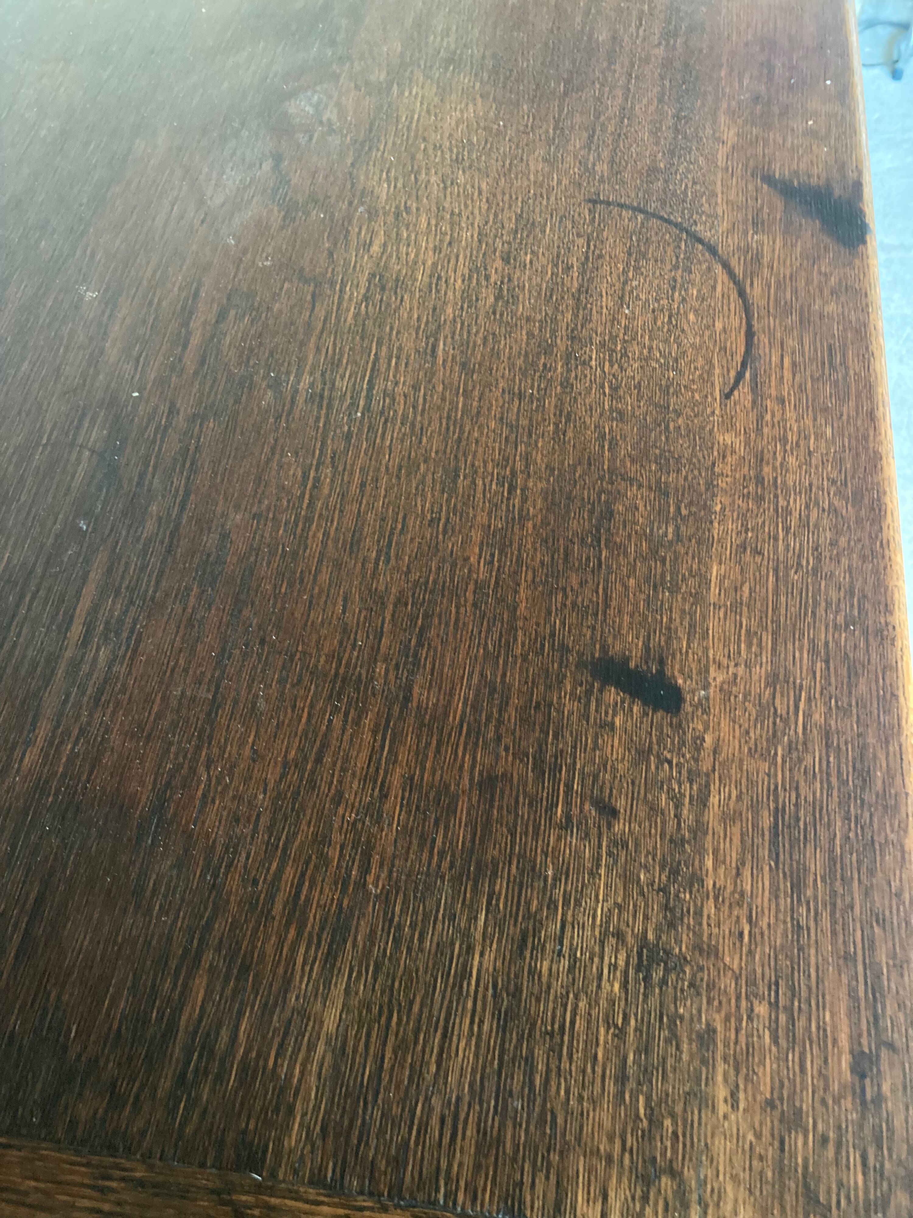 Buffet vaisselier néo-gothique