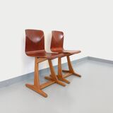 Paire de chaises design vintage ASS Schulmöbel Pagholz Thur-Op-Seat en bois courbé et hêtre