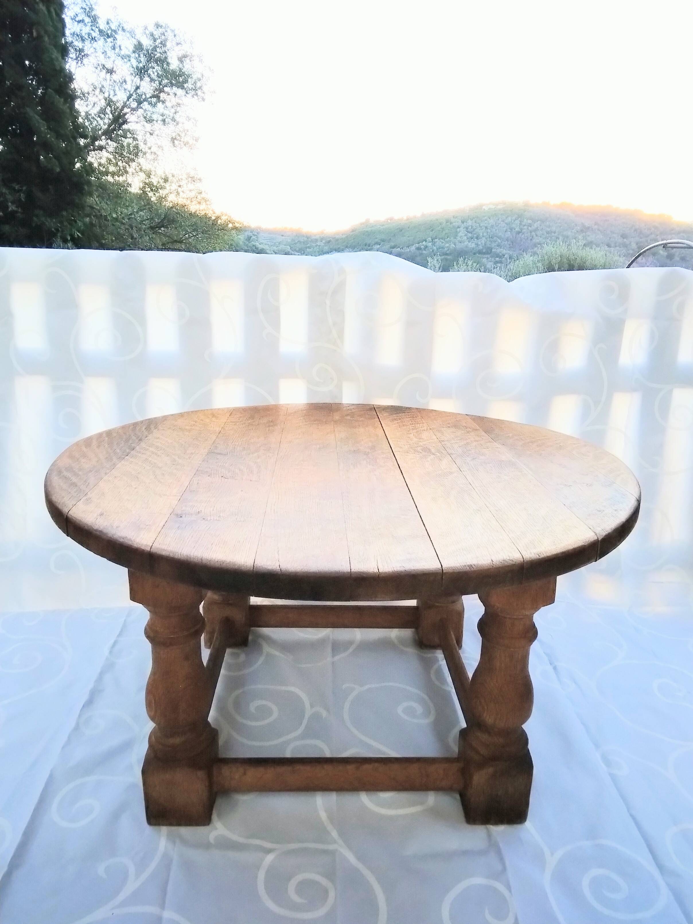 Grande table basse en bois massif