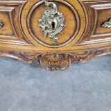 Petiote commode époque Louis XV galbée