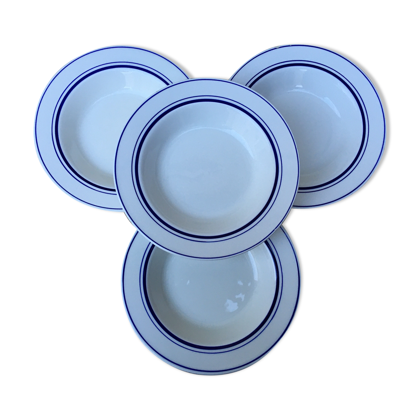 Hollow plates with blue trim Quadrifoglio
