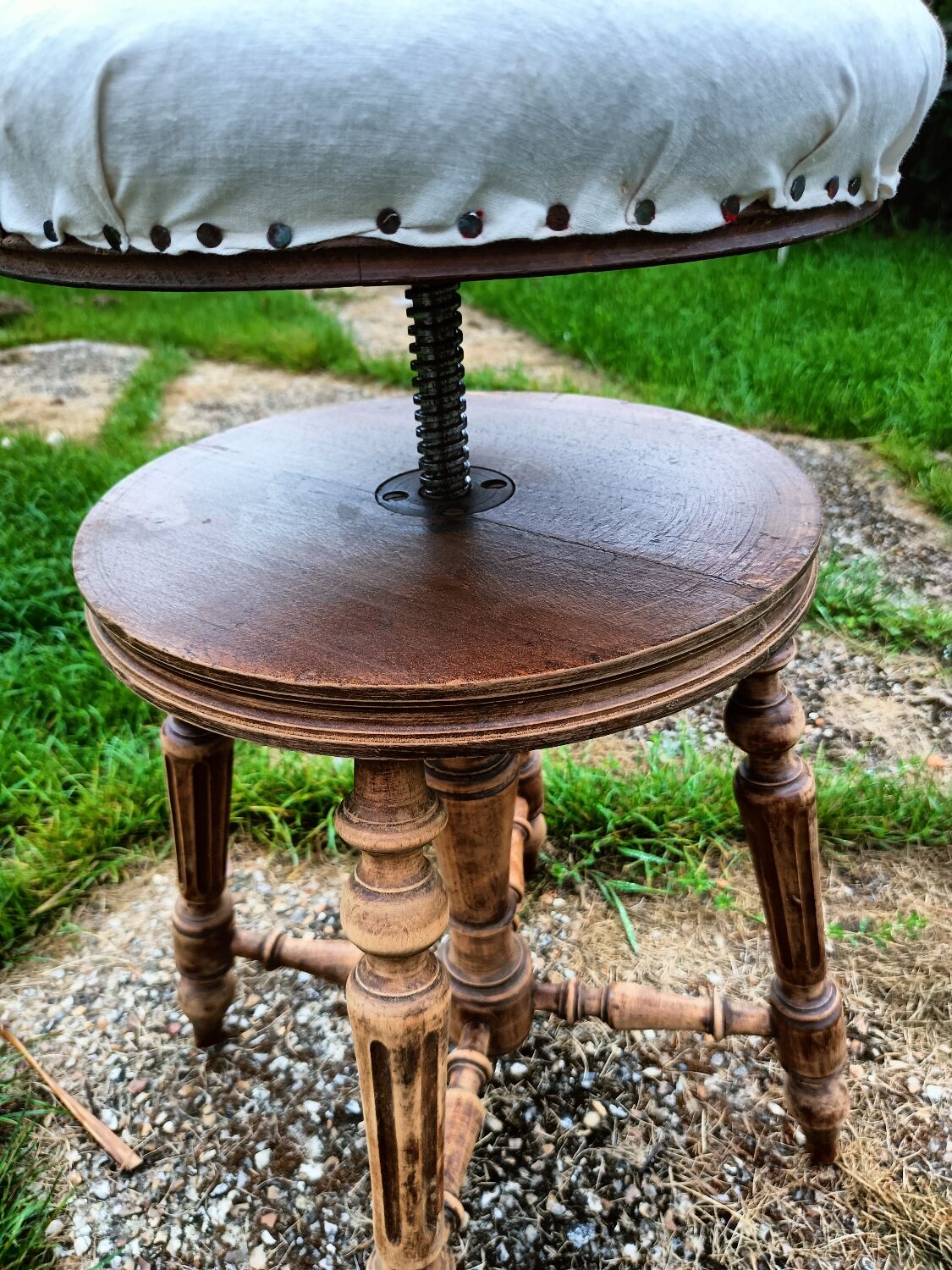 Old style piano stool louis xvi