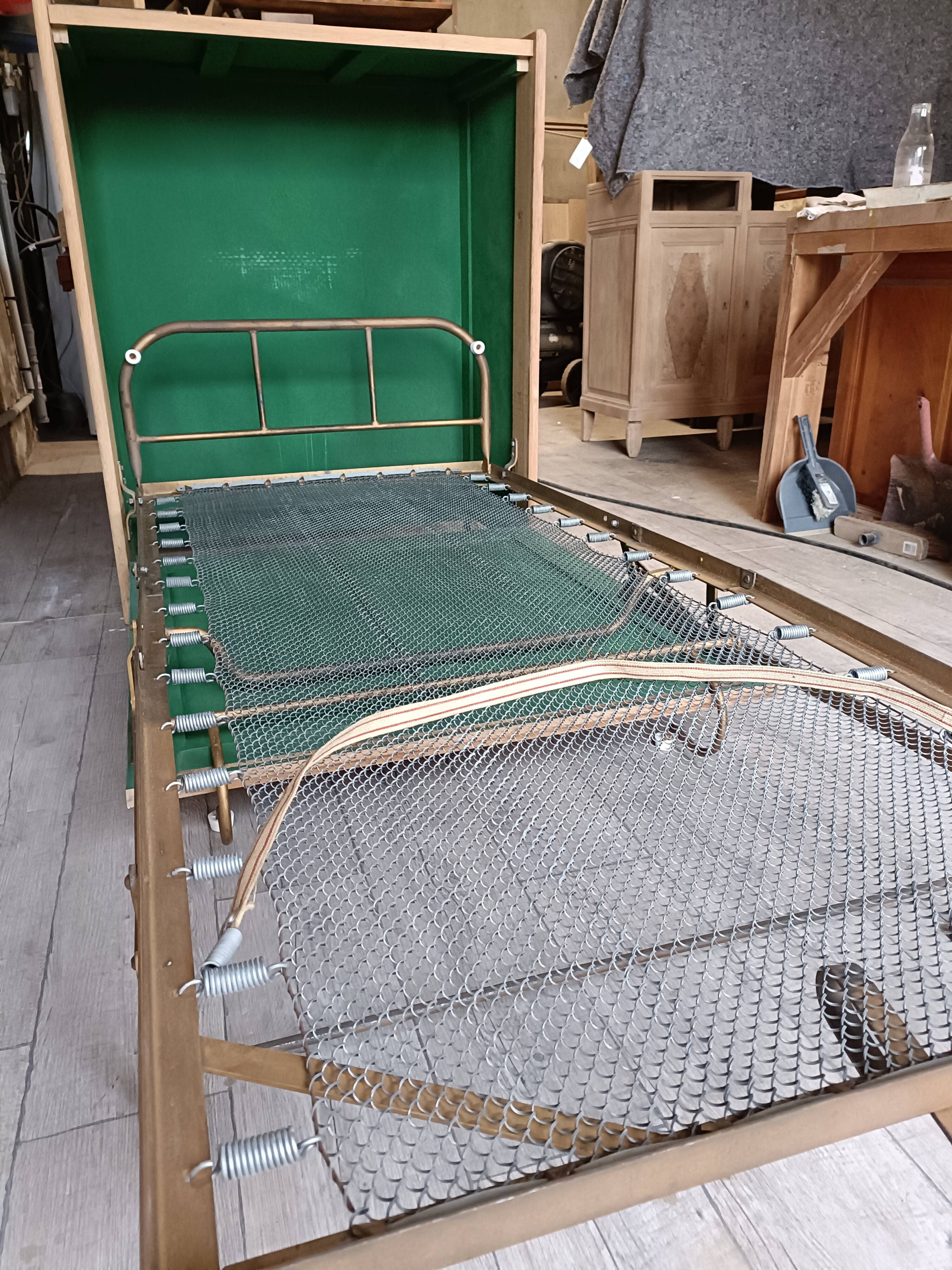 Renovated foldable bed