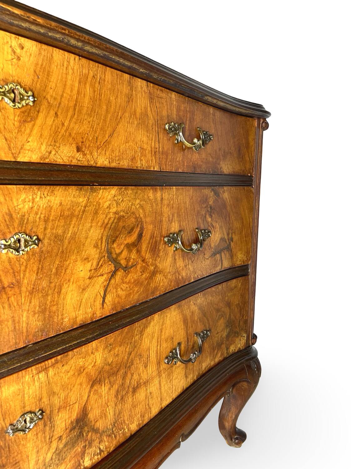 Italian art deco burl walnut chest of drawers, 1940s/50s