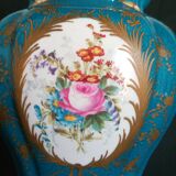 Pair of vases with porcelain lids from Paris, late 19th century