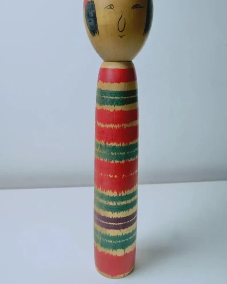 Vintage Japanese Kokeshi doll Naruko signed - Antique turned wood figurine craftsmanship Japan - Collectible item from the Showa period (1926–1989)