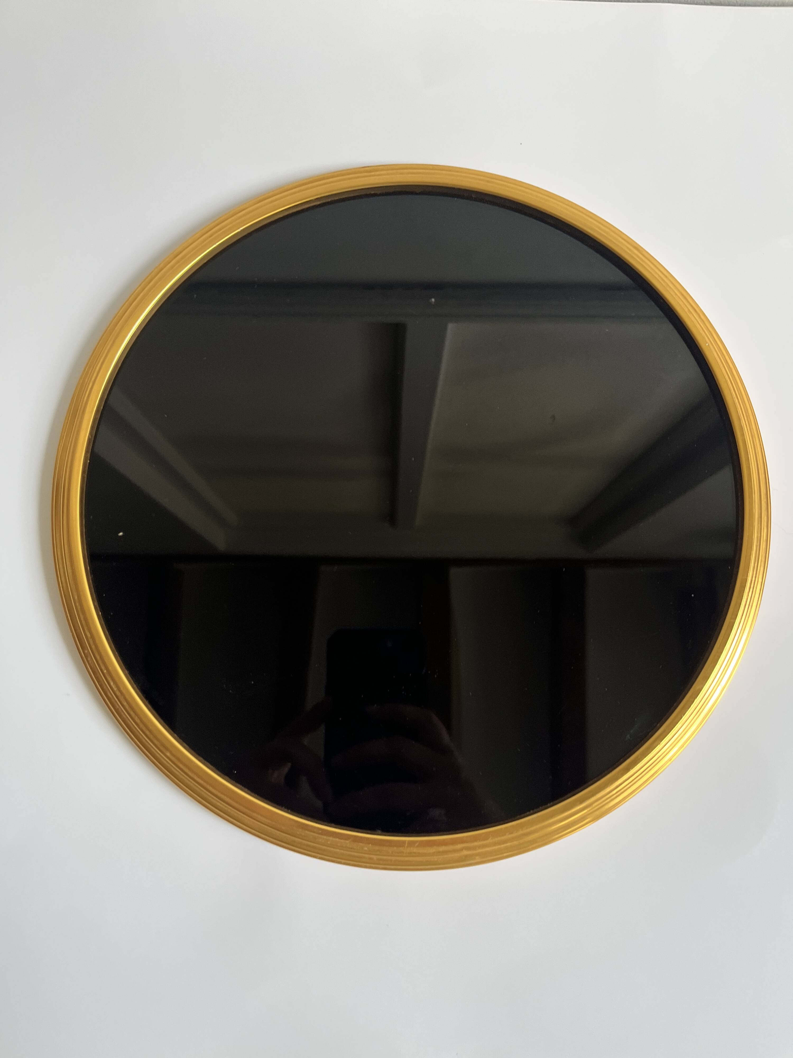 Glass plateau