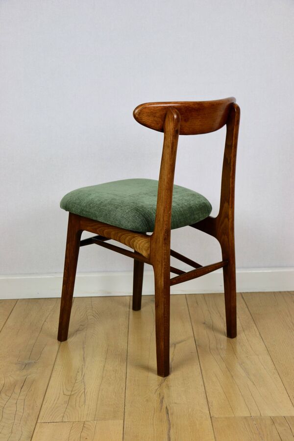 Chaise vintage Hałas verte - dossier en bois