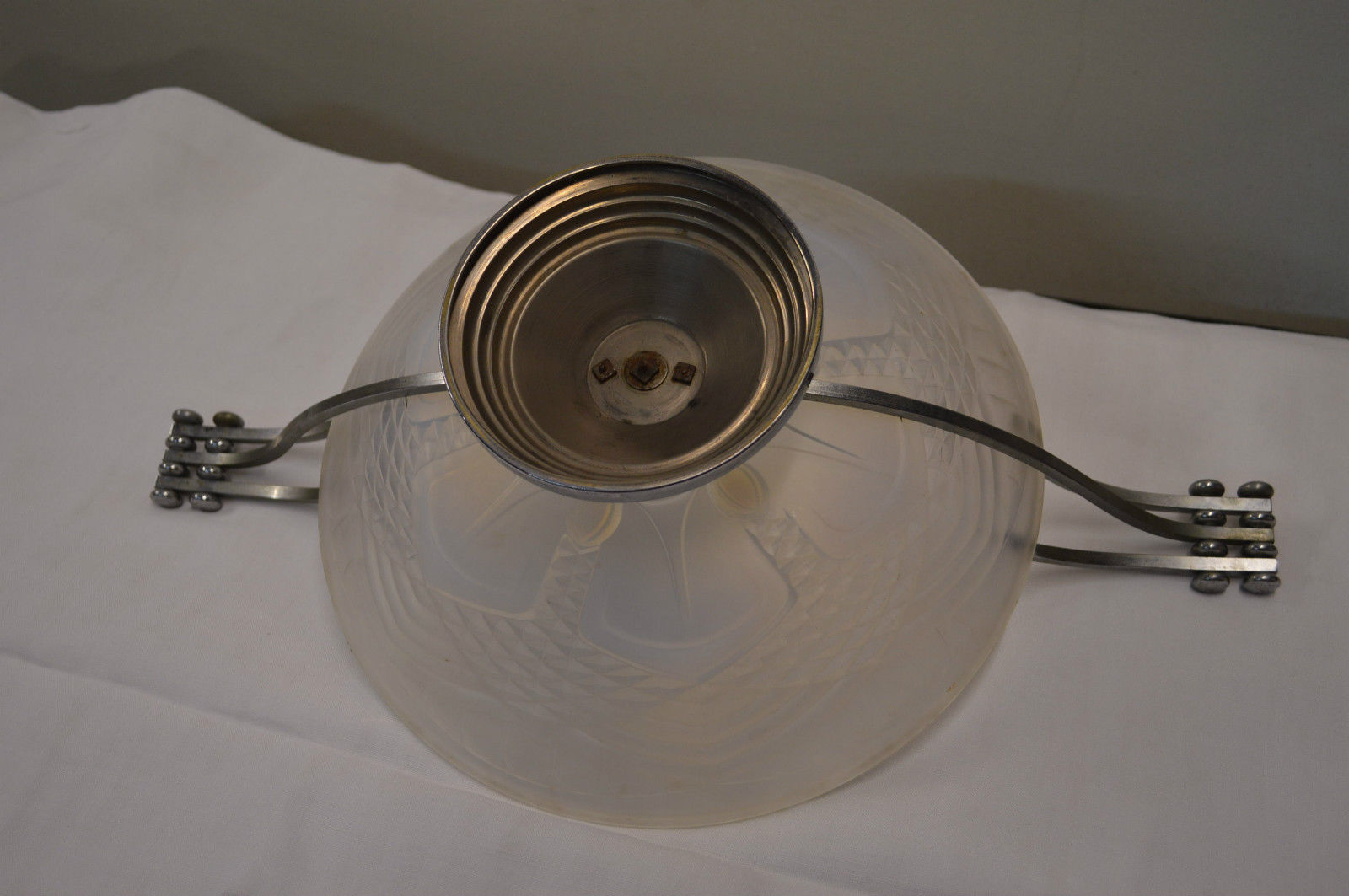 Deco art glass opalescent press Cup