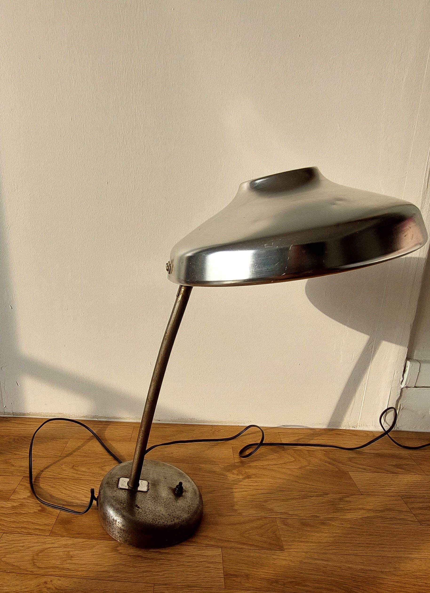 Industrial desk lamp style flying saucer, 1960.