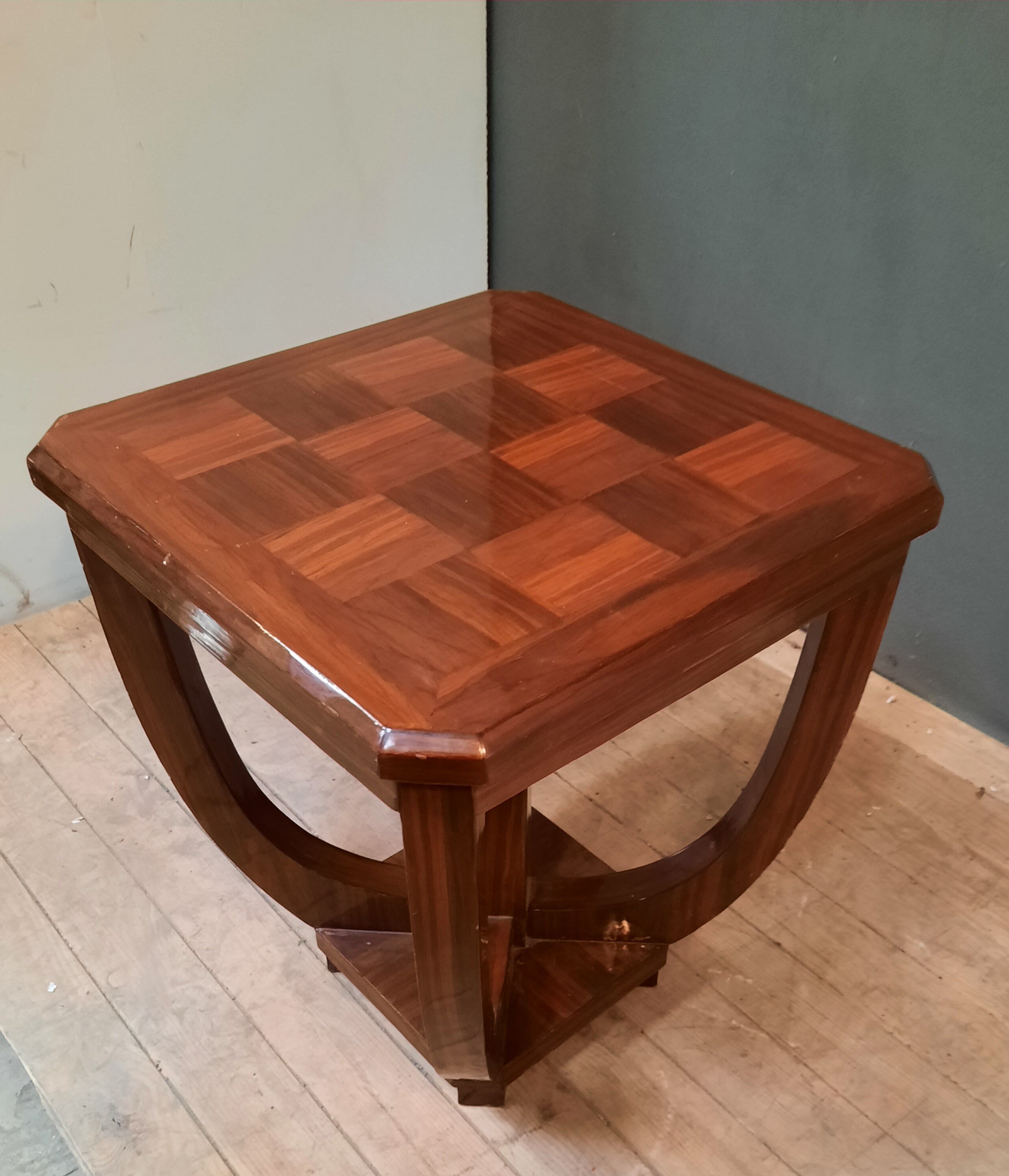 Coffee table varnished years 40