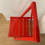 Duo vintage folding chairs