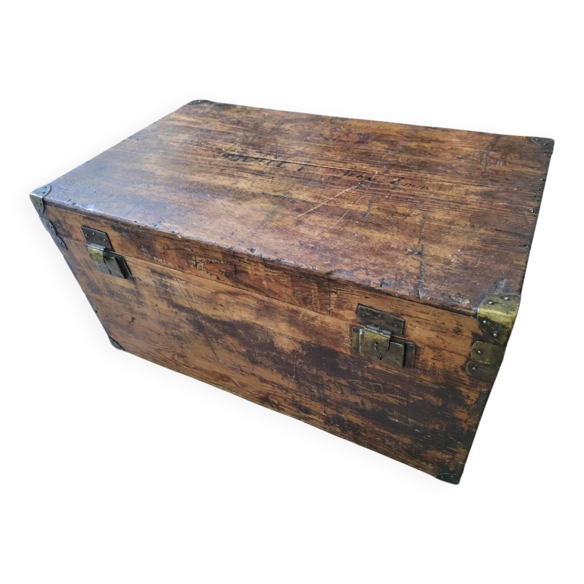 Antique trunk from the late 19th century