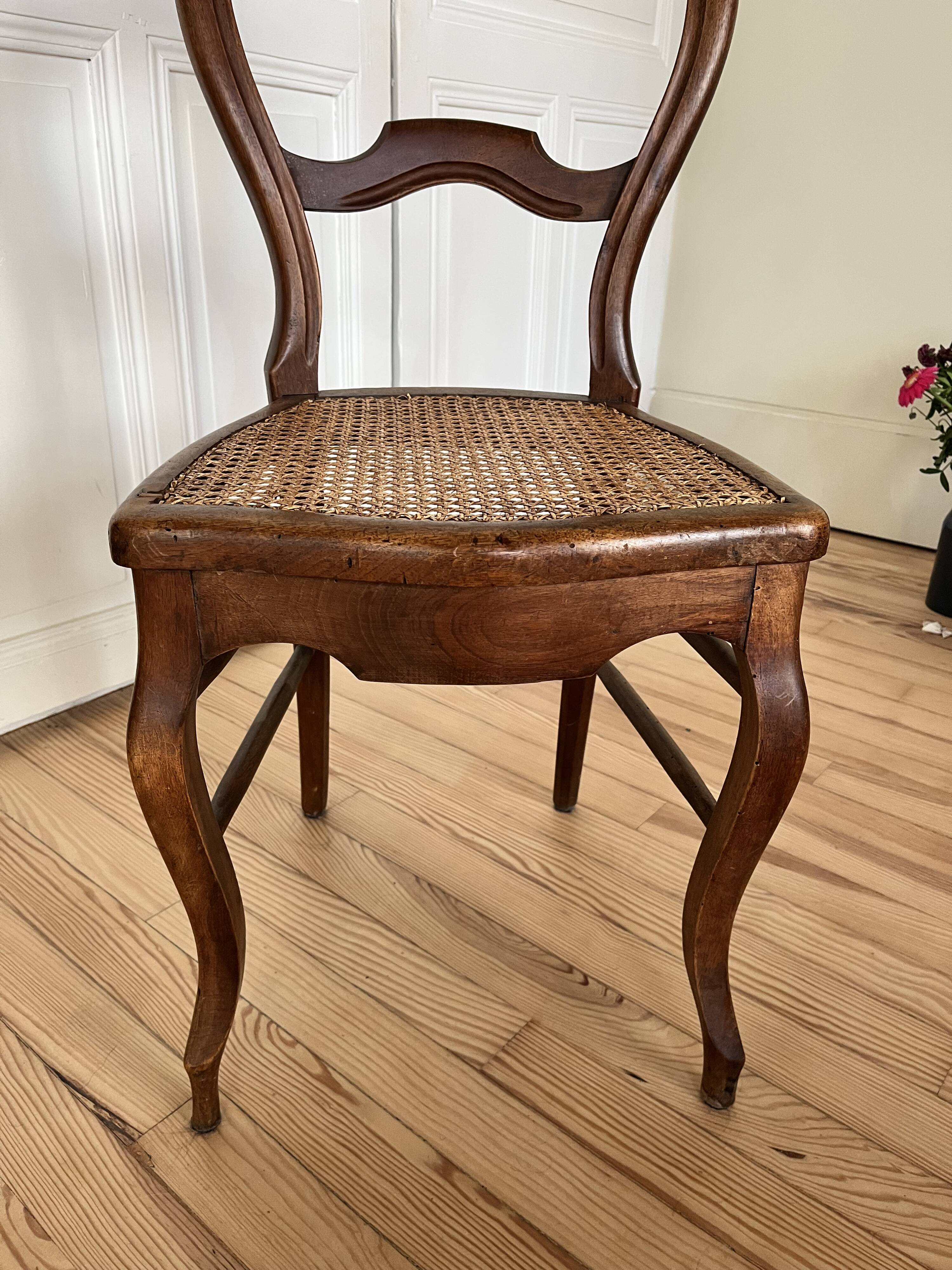 Chaises style Louis XV en bois et cannage
